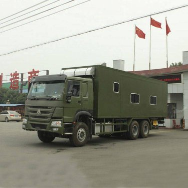 重汽豪沃營地住宿車